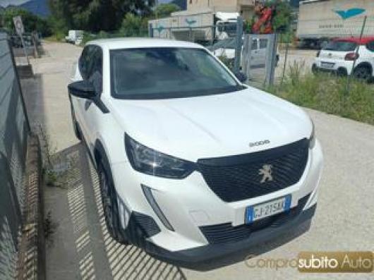 usato PEUGEOT 2008