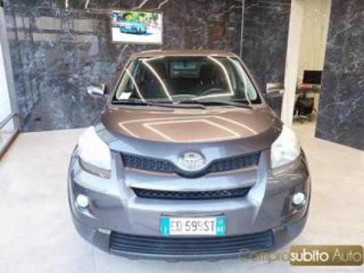 usato TOYOTA Urban Cruiser