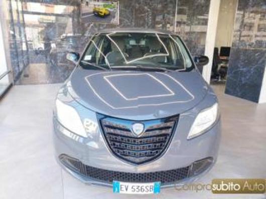 usato LANCIA Ypsilon