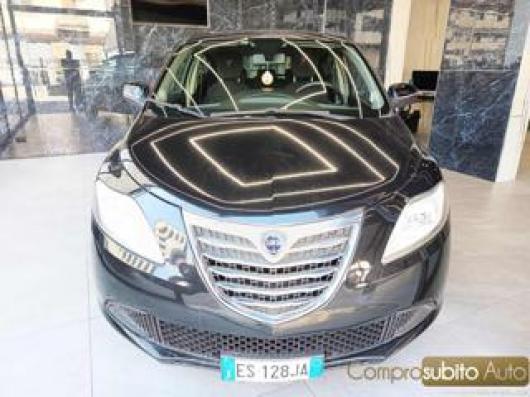 usato LANCIA Ypsilon