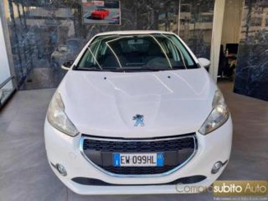usato PEUGEOT 208