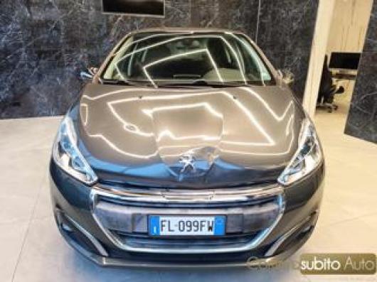 usato PEUGEOT 208