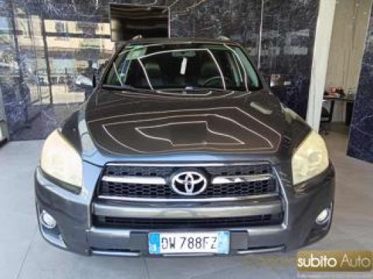 usato TOYOTA RAV 4 MY23