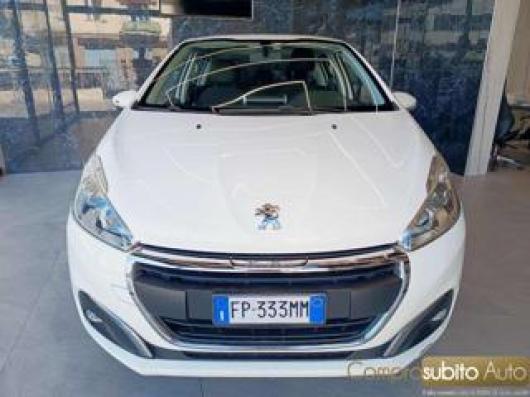 usato PEUGEOT 208
