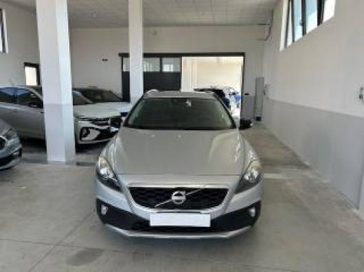 V40 Cross Country
