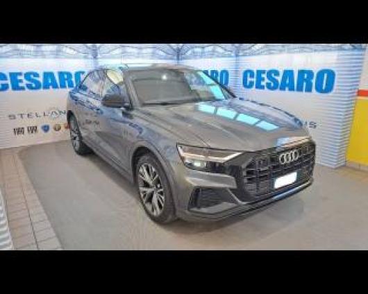 usato AUDI Q8