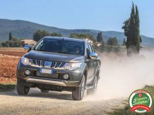 usato MITSUBISHI L200