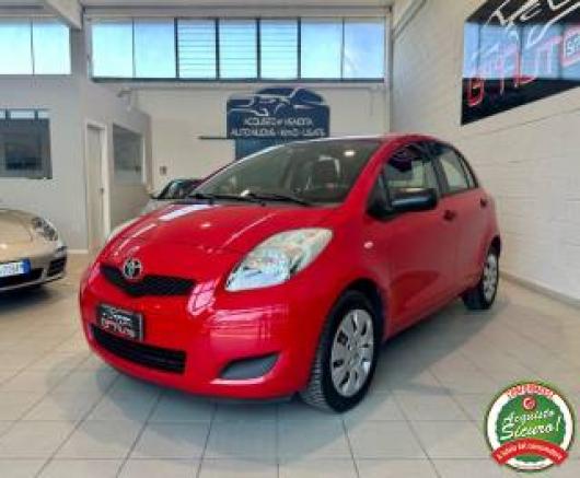 usato TOYOTA Yaris