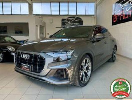 usato AUDI Q8