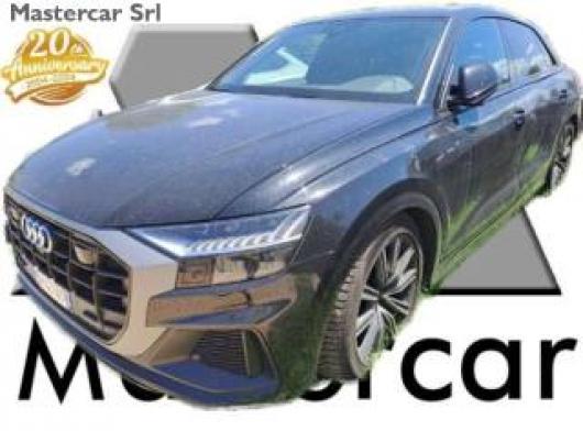 usato AUDI Q8