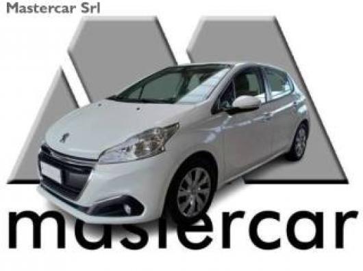 usato PEUGEOT 208
