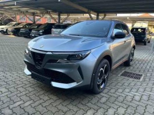 nuovo ALFA ROMEO Junior