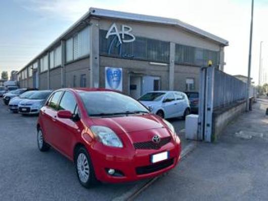 usato TOYOTA Yaris