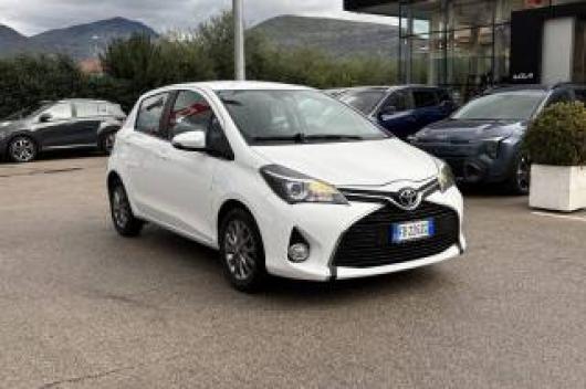 usato TOYOTA Yaris