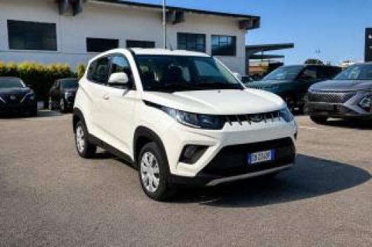 KUV100