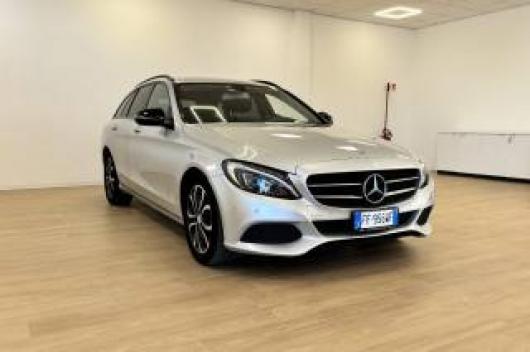 usato MERCEDES C 200