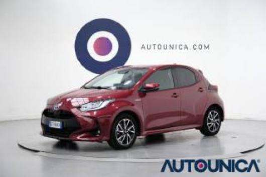 usato TOYOTA Yaris