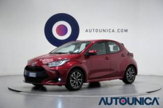 usato TOYOTA Yaris