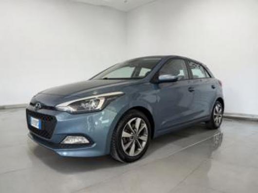 i20