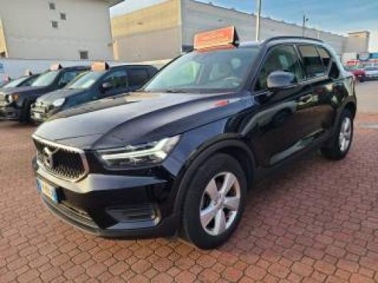usato VOLVO XC40