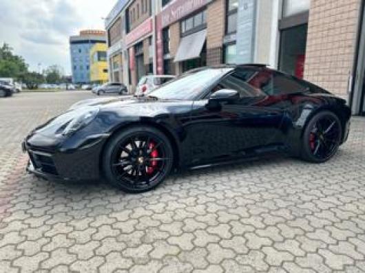 911