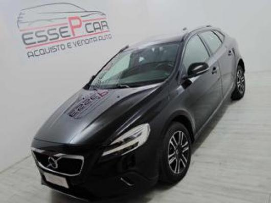 V40 Cross Country