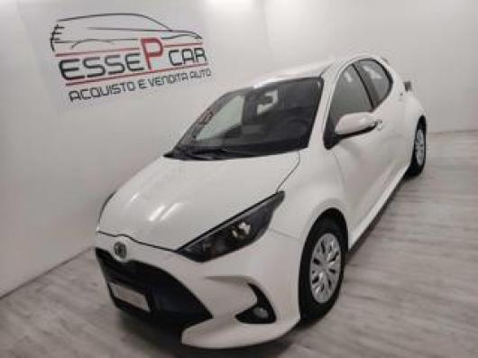 usato TOYOTA Yaris