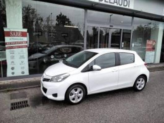 usato TOYOTA Yaris