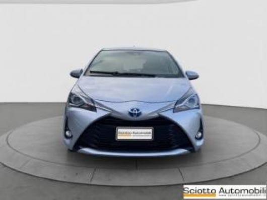 usato TOYOTA Yaris