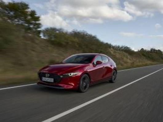 nuovo MAZDA 3
