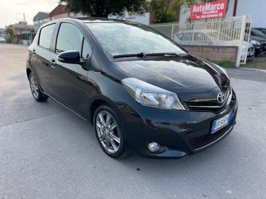 usato TOYOTA Yaris