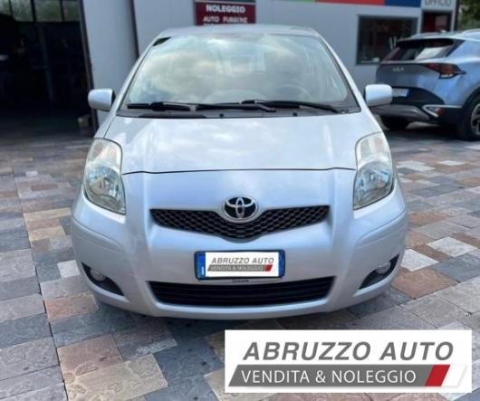 usato TOYOTA Yaris