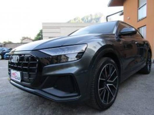 usato AUDI Q8