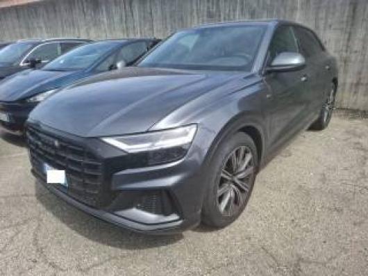 usato AUDI Q8