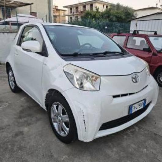 usato TOYOTA iQ