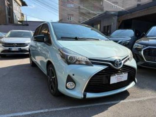usato TOYOTA Yaris