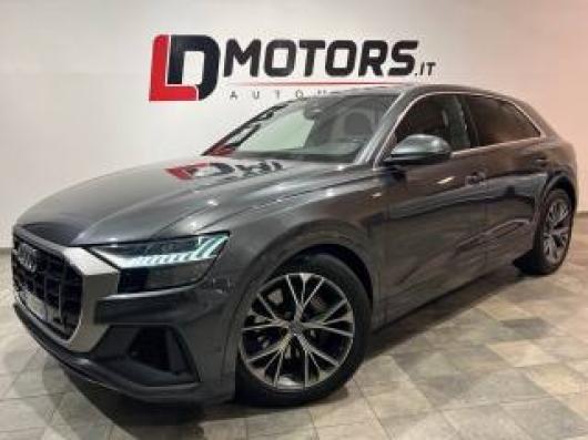 usato AUDI Q8