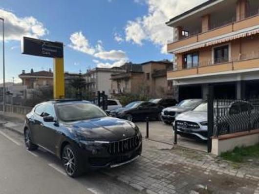 usato MASERATI Levante