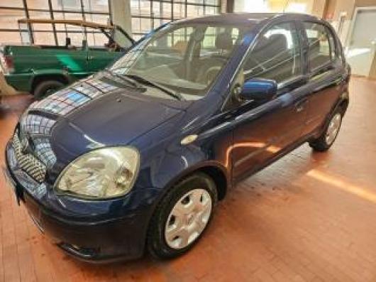 usato TOYOTA Yaris