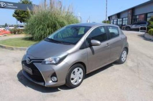usato TOYOTA Yaris