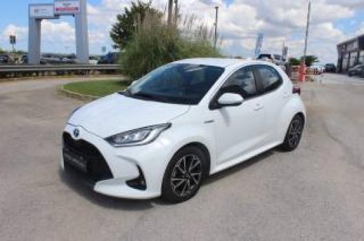 usato TOYOTA Yaris
