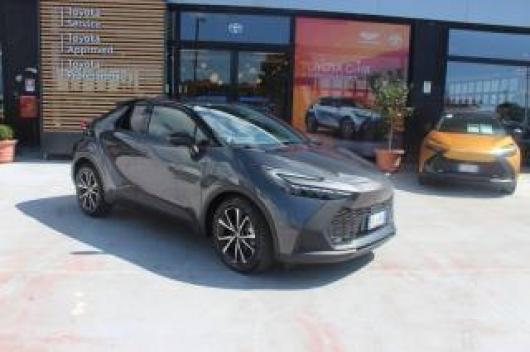 usato TOYOTA C HR
