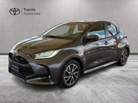 usato TOYOTA Yaris