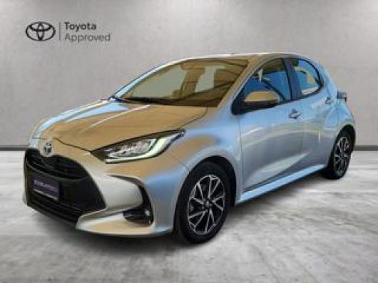 usato TOYOTA Yaris