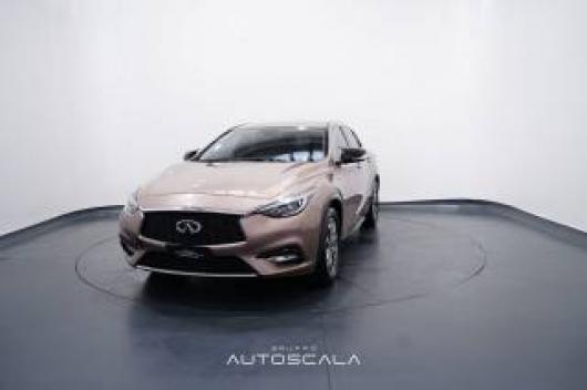 usato INFINITI Q30