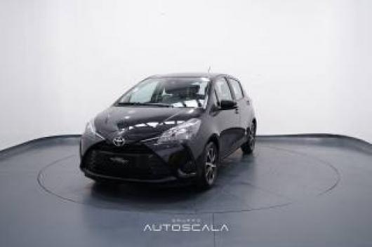 usato TOYOTA Yaris