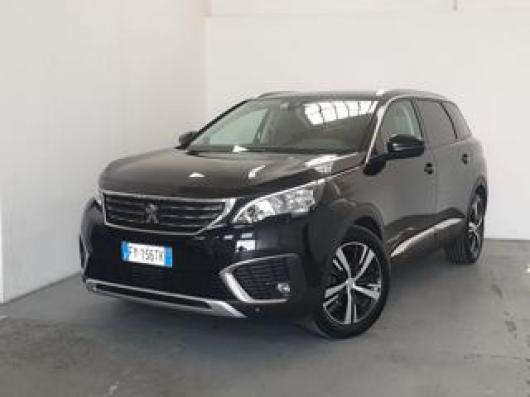 usato PEUGEOT 5008