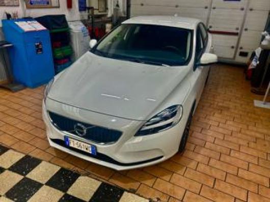 V40