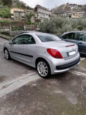 usato PEUGEOT 207