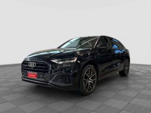 usato AUDI Q8